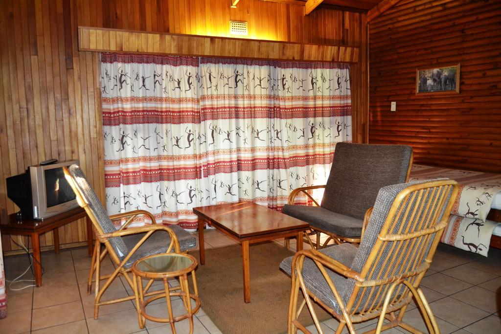 Log Cabin & Settlers Village Graskop Exteriör bild